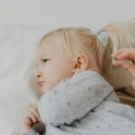 Често с най-добри намерения успяваме да моделираме у децата си точно онова поведение, което искаме да избегнем Снимка: Kaboompics.com, Pexels